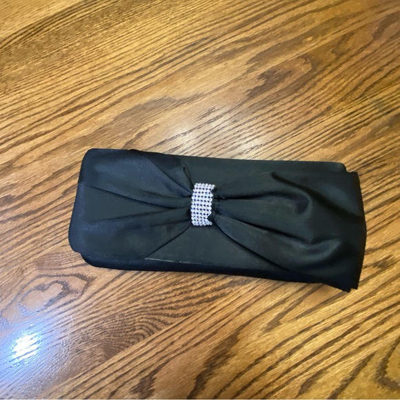 La Sera by Franchise black satin evening purse, could be clutch or shoulder. - Picture 2 of 4